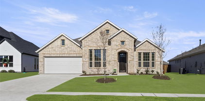 733 Lemmon Ln, Forney