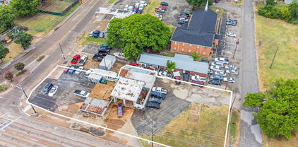 508 W Ave D Unit B, Garland