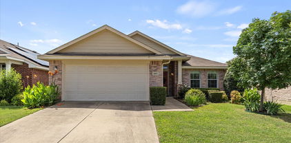 1015 Kimbro Dr, Forney