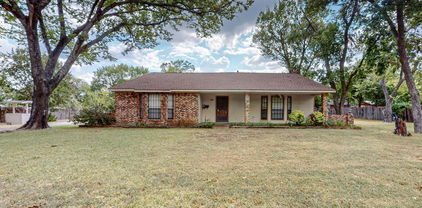 725 N Kaufman St, Seagoville