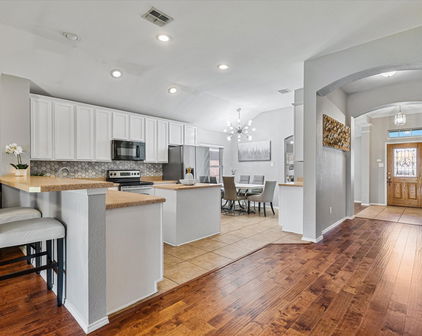 1007 Kimbro Dr, Forney