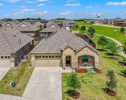 816 Grapefruit Ct, Forney