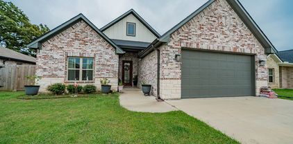 121 Vaughn Ln, Quinlan
