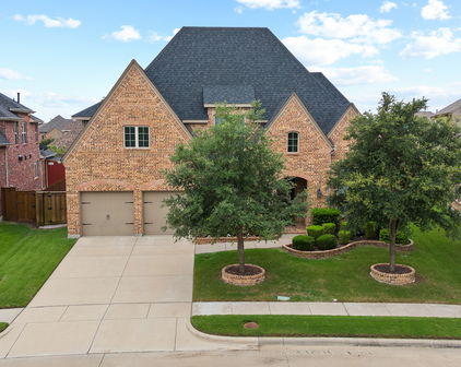1003 Fenwick Ln, Forney