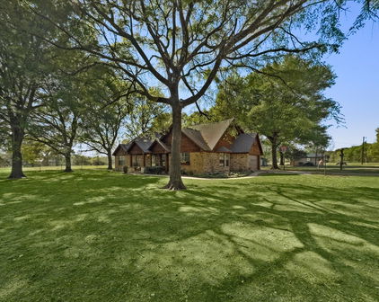 1070 Eubanks Rd, Combine