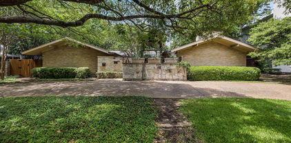 3839 N Versailles Ave, Dallas