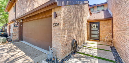 3326 Courtyard Pl, Farmers Branch