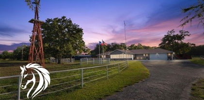 1814 County Road 121, Kaufman