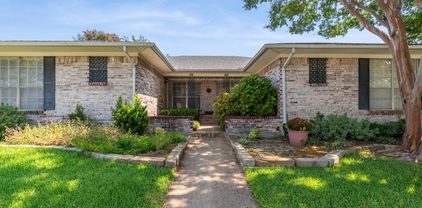 8318-8316 Lullwater Dr, Dallas