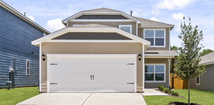 1213 Kings Pl, Crandall