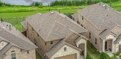 2703 Sayers Way, Forney