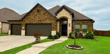 545 Oleander Dr, Royse City