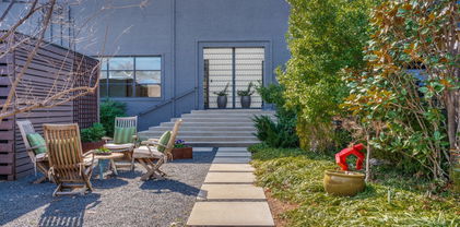 2323 Farrington St Unit A, Dallas