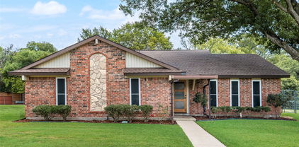 3922 Lancelot Pl, Garland