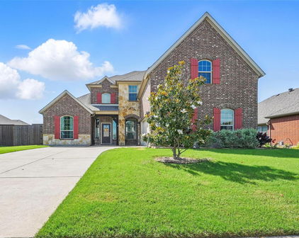408 Mission Dr, Forney