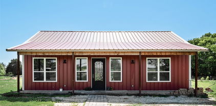 9289 County Rd 313, Terrell