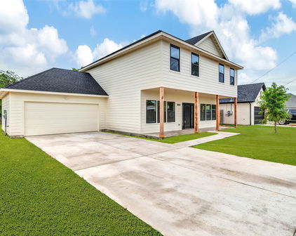 428 N Mcgraw St, Forney