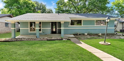 2416 Glacier St, Irving