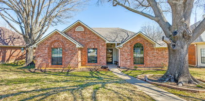 1926 Orchard Trl, Garland