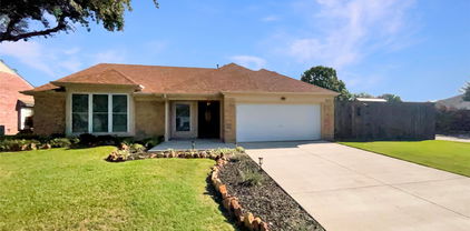 8010 Spinnaker Cv, Rowlett