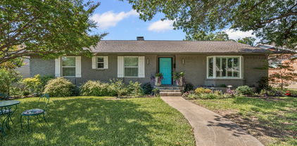 10426 Royalwood Dr, Dallas
