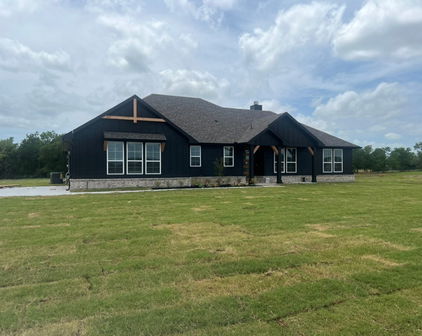 2454 Blackjack Oak Rd, Oak Ridge
