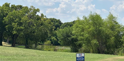 1608 Lakeview, Desoto