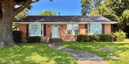 208 S Grove Rd, Richardson