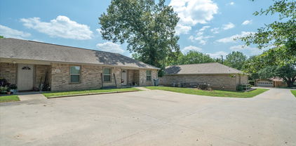 202 Chestnut Dr, Van