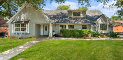2405 Summit Dr, Irving