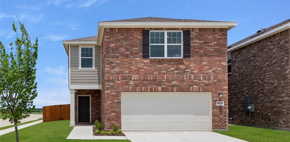 5909 Sahara Dr, Forney