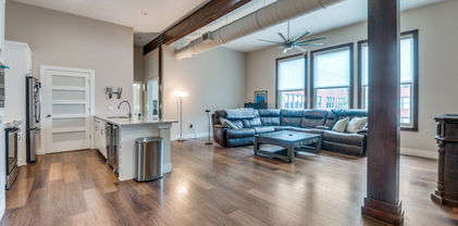 2502 Live Oak St Unit 235, Dallas
