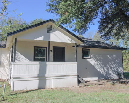 307 N Wilson St, Kaufman