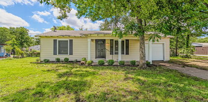 1600 N Frances St, Terrell