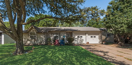 1221 Greenway Dr, Mesquite