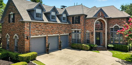 2008 Boxwood Dr, Irving