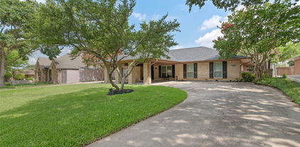 2719 N Surrey Dr, Carrollton