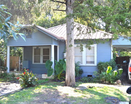 613 N Virginia St, Terrell