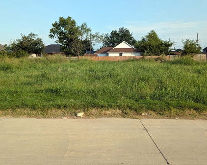 601 Melody Cir, Kaufman