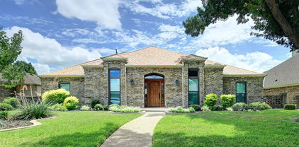 616 Sheffield Dr, Richardson