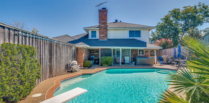 321 Kingsbridge Dr, Garland
