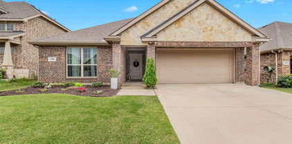 732 Jamestown Ln, Fate