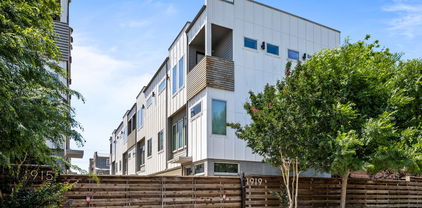 1919 Summit Ave Unit 2, Dallas