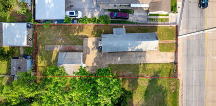1413 Singleton Blvd, Dallas