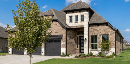 704 Proverbs Ct, Heath