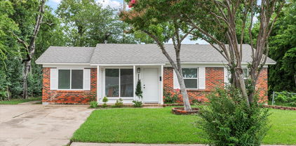 2203 Loyce Dr, Mesquite