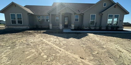 3109 White Oak Rd, Oak Ridge