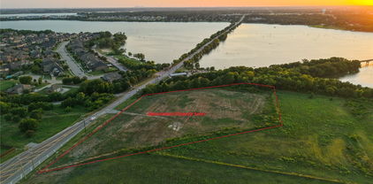 6921 Miller Rd, Rowlett