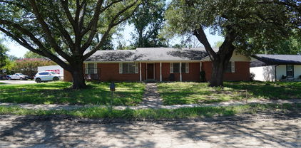 1004 Royal Dr, Kaufman
