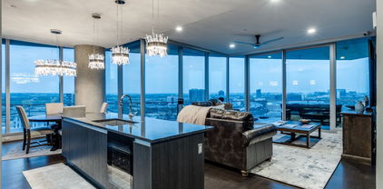3130 N Harwood St Unit 1903, Dallas